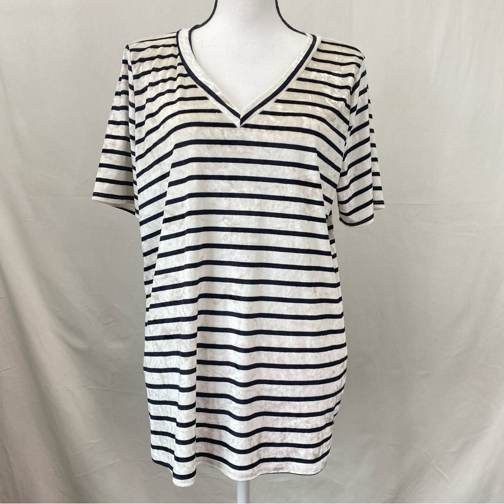 Cotton Bleu Ivory Black Striped V-Neck Women's Velour Top Relaxed Fit SS Medium